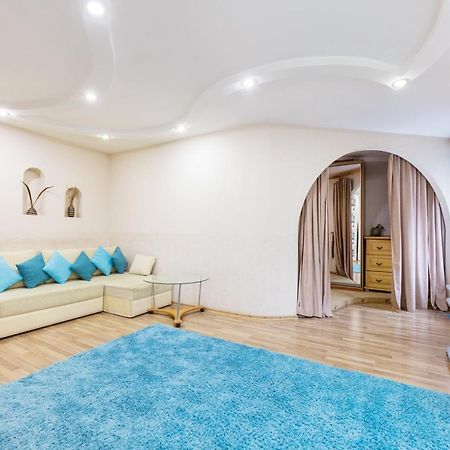 На Палаце Спорта Apartment Kyiv Exterior photo