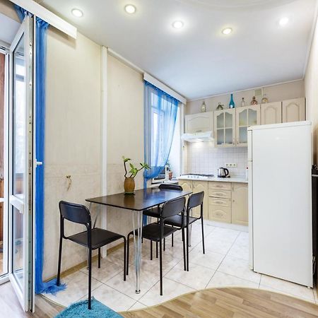 На Палаце Спорта Apartment Kyiv Exterior photo