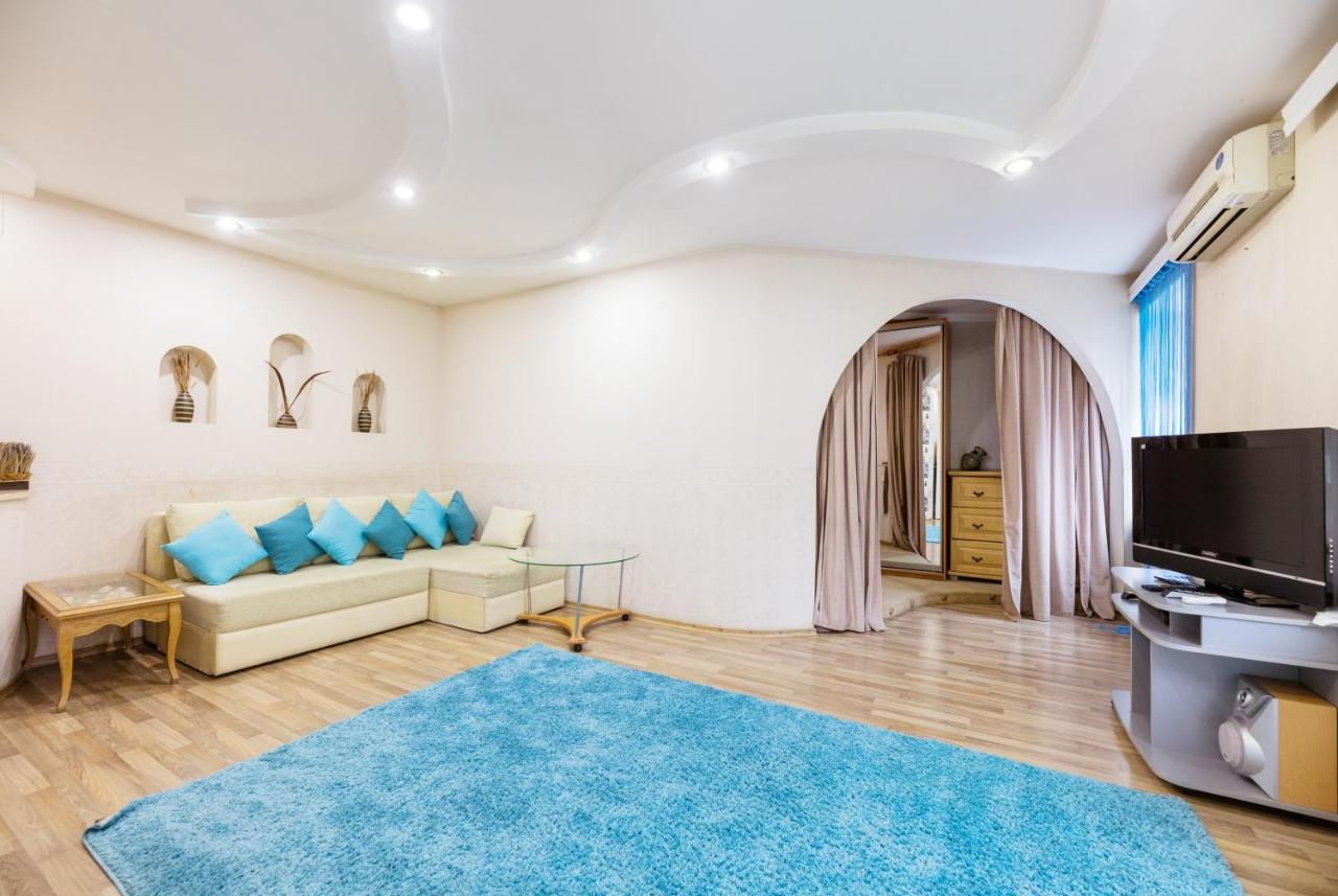 На Палаце Спорта Apartment Kyiv Exterior photo