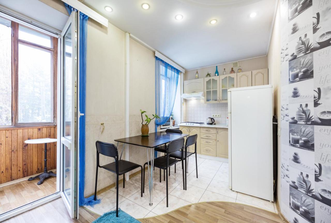 На Палаце Спорта Apartment Kyiv Exterior photo